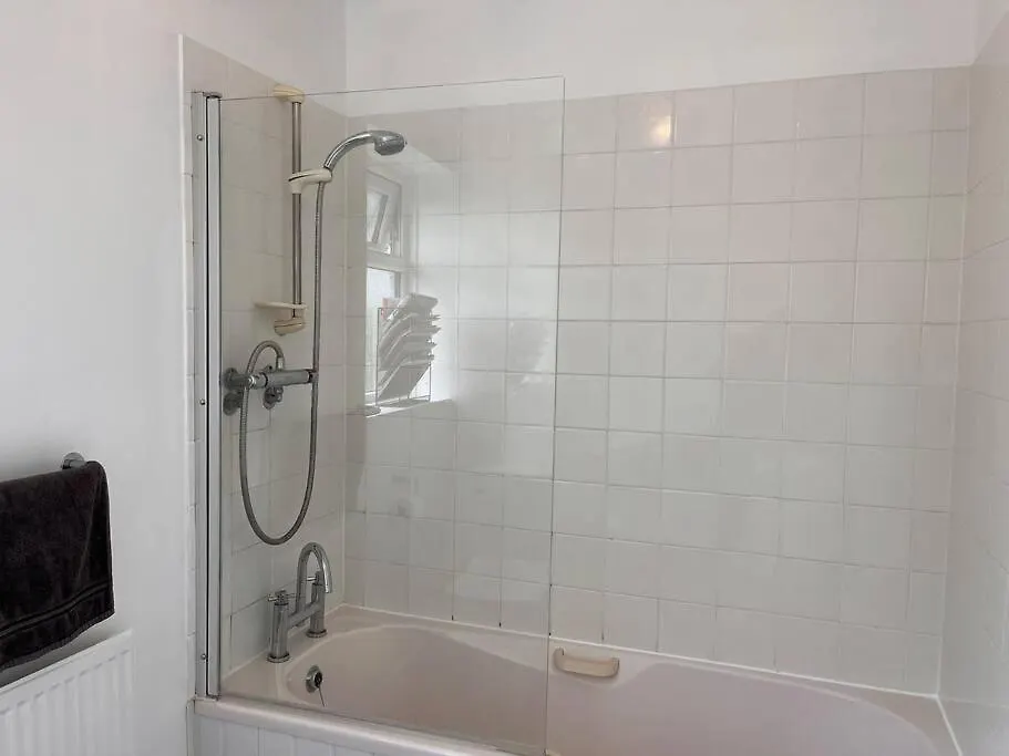 2 Bedroom House With Lovely Garden And Views Brighton
