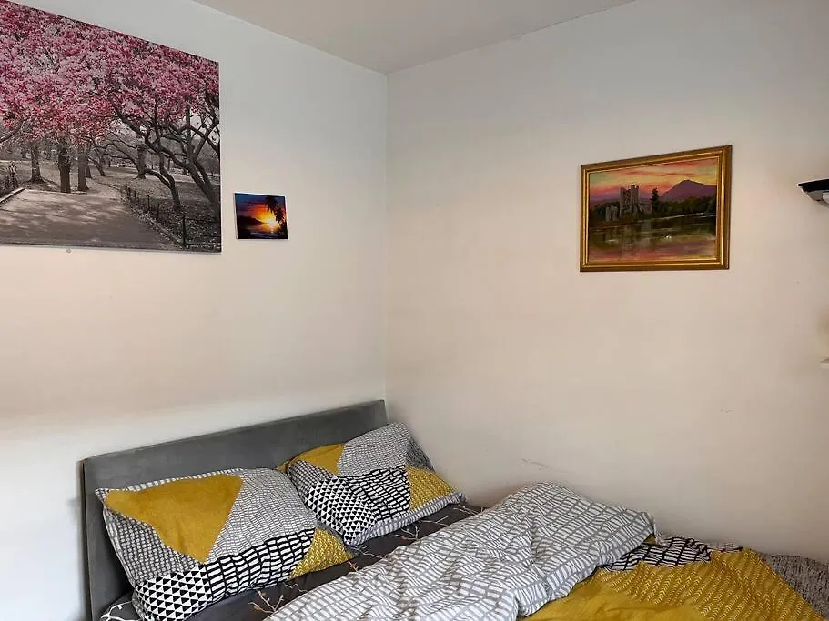 2 Bedroom House With Lovely Garden And Views Brighton 0*,